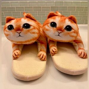 Cat Plush Slippers w/ Surprise in the Back!😹🍒 For The Orange Cat Mama - NWOT